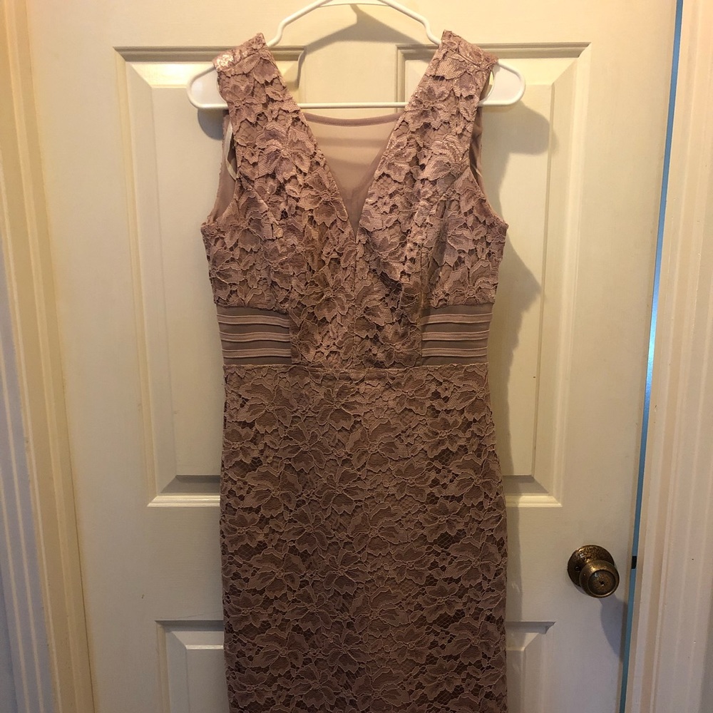 Detailed calf-length dusty pink dress with gorgeous details - medium